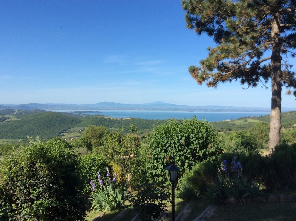 Agriturismo La Bicocca - Apt. "Il Leccio" Castel Rigone Екстериор снимка